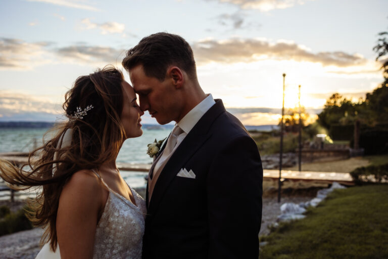Brautpaarshooting bei Sonnenuntergang – Wieso wir unseren Brautpaaren immer Sunset-Bilder empfehlen