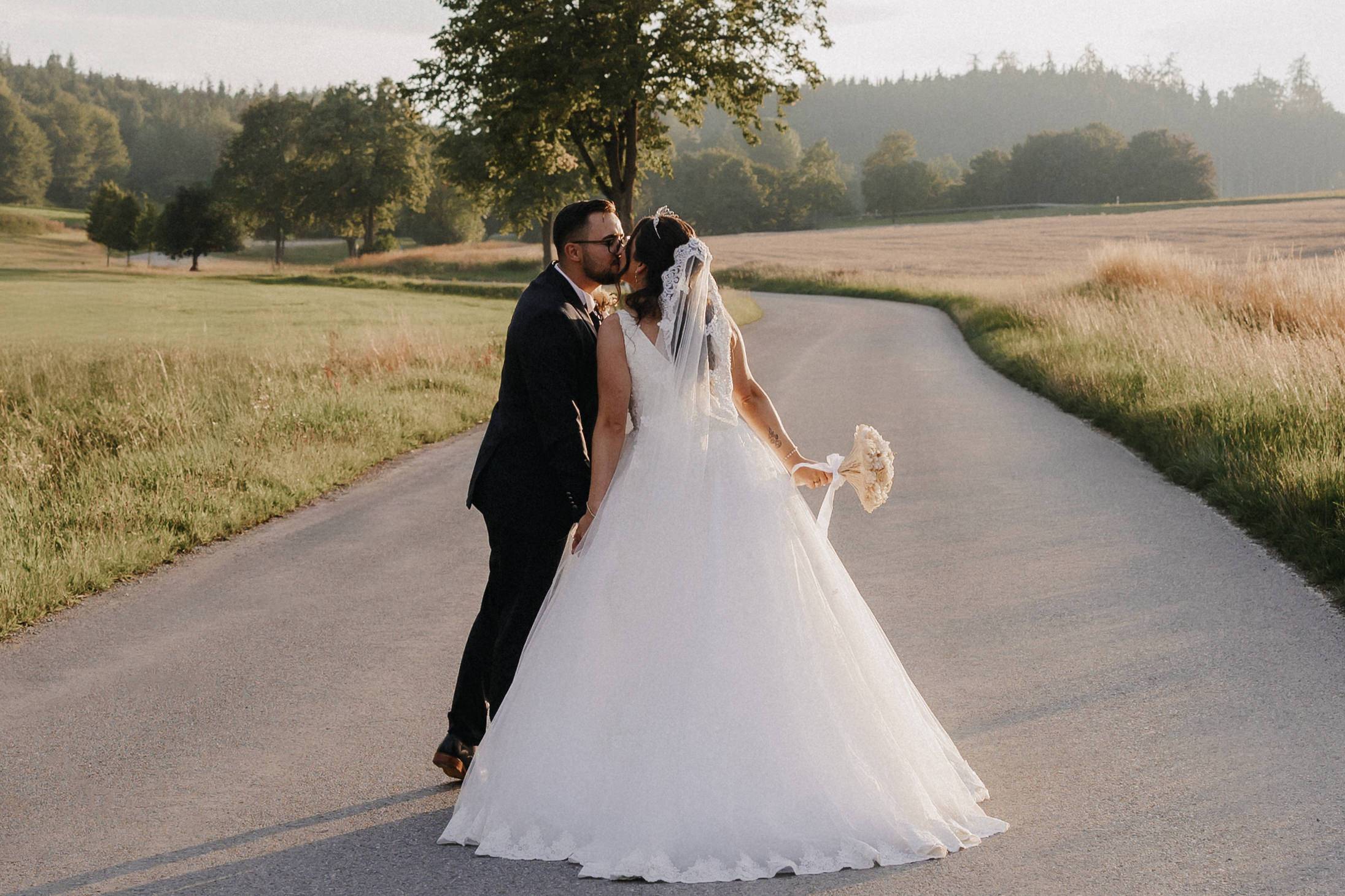 Die Suche nach einem Hochzeitsfotograf und Hochzeitsvideo – diese Fragen führen euch in die richtige Richtung